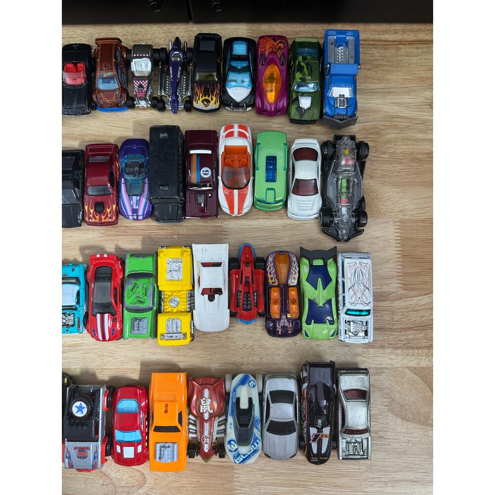 Lot of 67 Hot Wheels